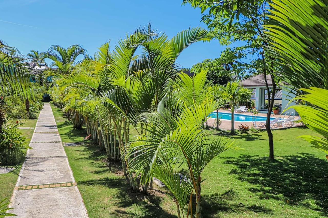 Water Mills- Beach Apartments Mammee Bay Exterior photo